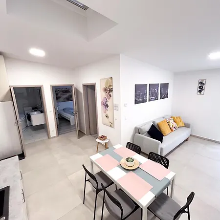 Cdp 5 Apartment